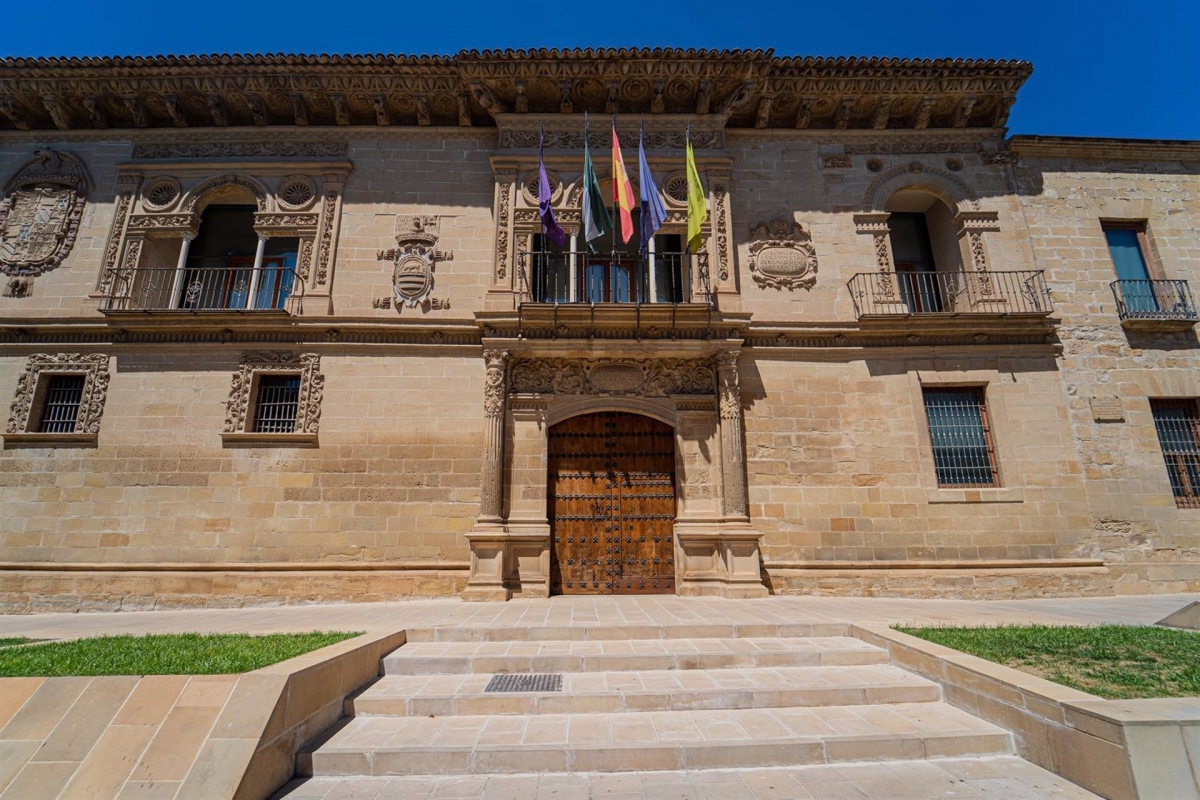  La Policía de Baeza mantiene el veto a los servicios extraordinarios 