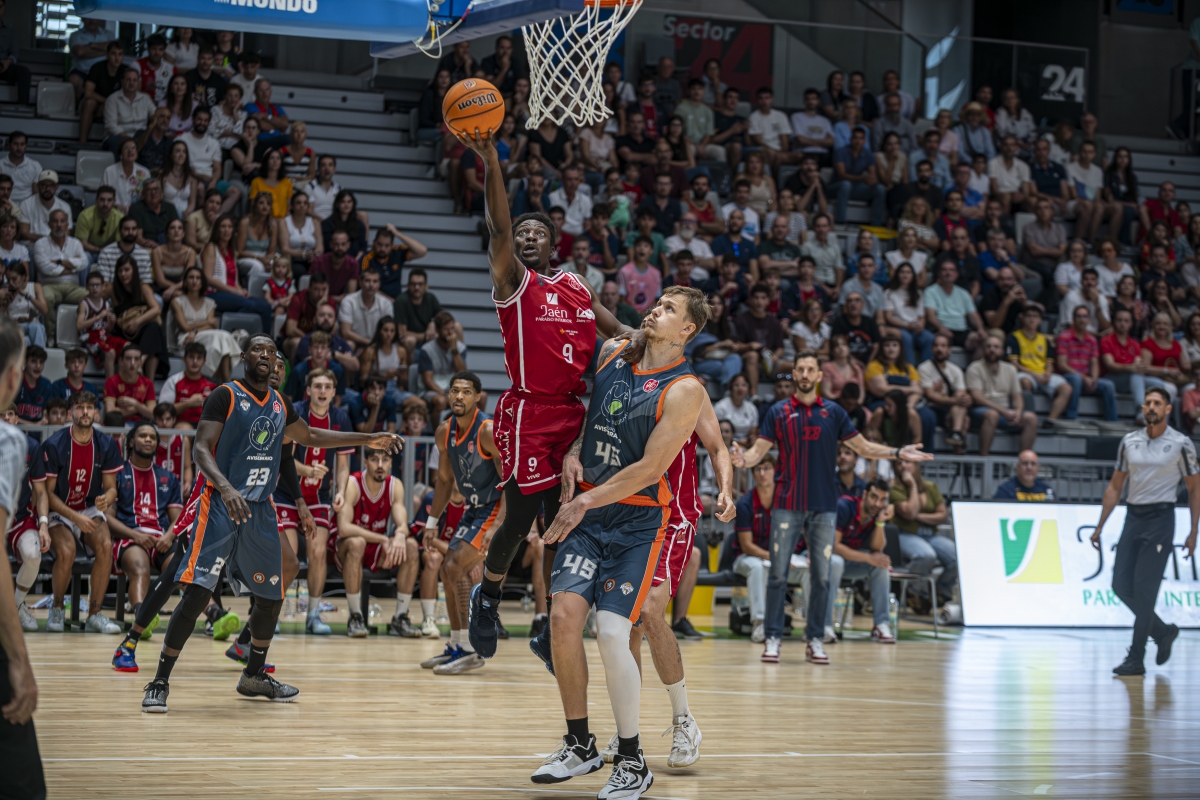  Jaén CB muestra mejoría pese a caer 64-84 ante un sólido Starlabs Morón 