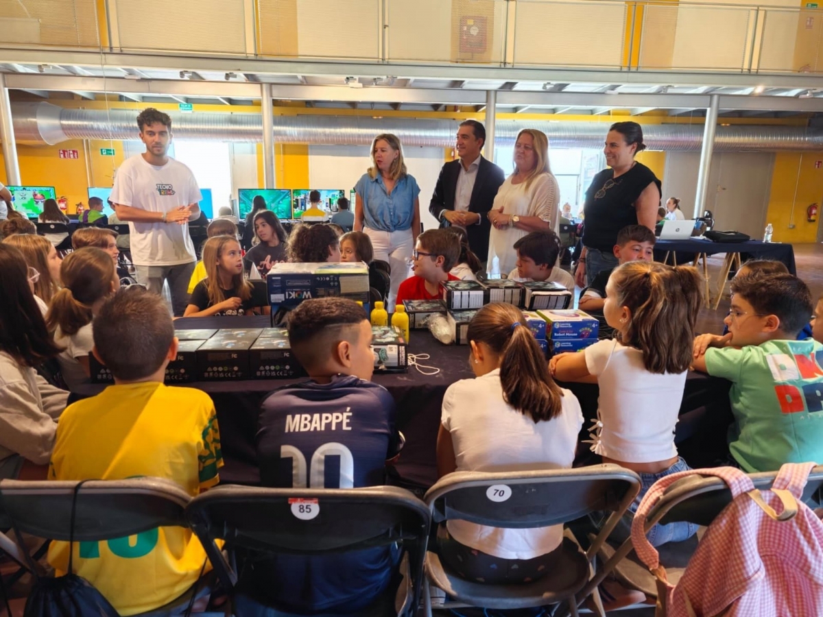 Más de 3.400 jóvenes aprenden competencias digitales en campamentos