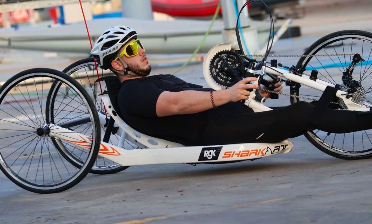  Una marcha solidaria para que Daniel Madrigal sea triatleta 