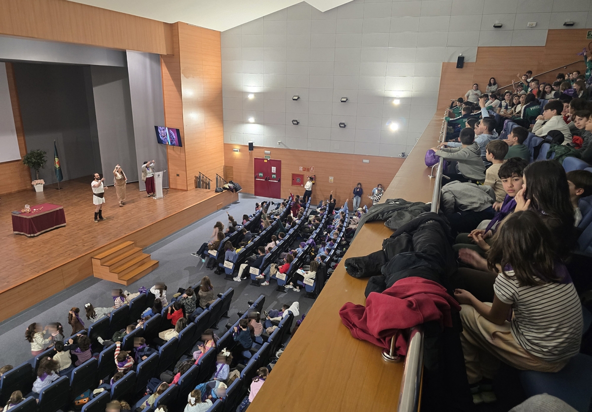  La UJA promueve la presencia femenina en la Ciencia entre escolares 