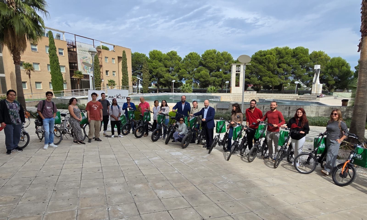  La UJA continúa su apuesta por la movilidad sostenible y el uso de la bici 