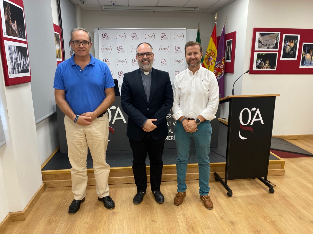  Gestores Administrativos y Obispado suscriben un convenio 