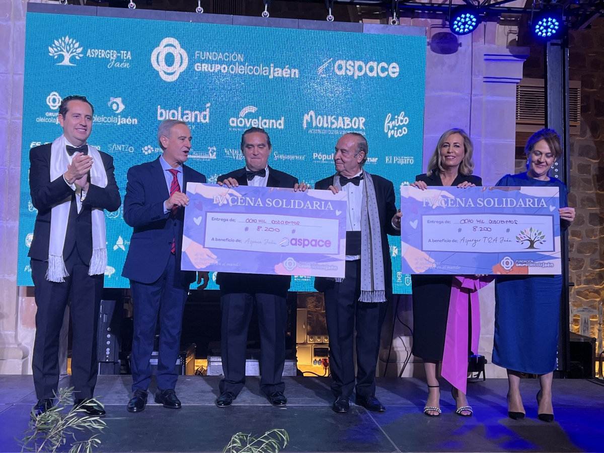 El Grupo Oleícola recauda 16.400 euros en su IV Cena Solidaria