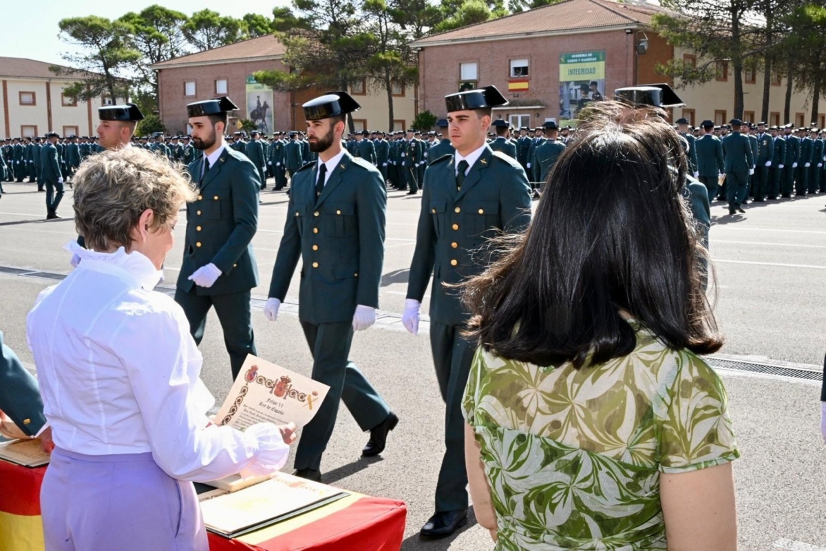  Cerca de 2.500 guardias civiles reciben sus despachos en Baeza 
