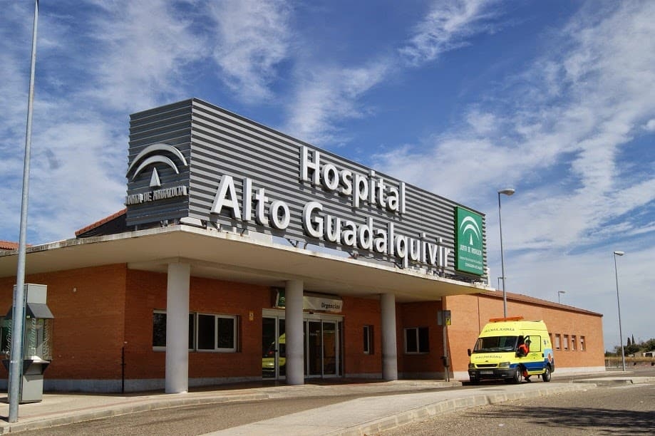 El Hospital de Andújar colapsa por exceso de carga laboral médica
