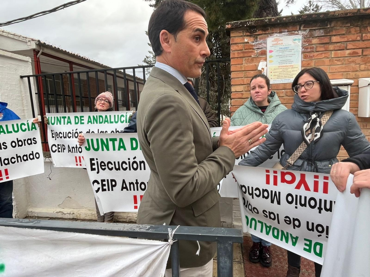  La plataforma pealeña del CEIP Antonio Machado anuncia  movilizaciones 