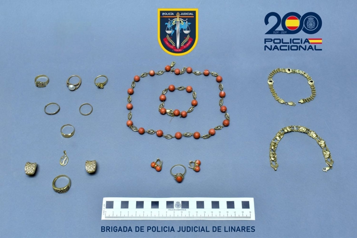 Detenida por robar joyas a una anciana con la que trabajaba