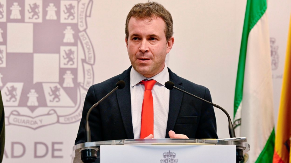  Julio Millán: "La Junta se está convirtiendo en el Club de la Comedia" 