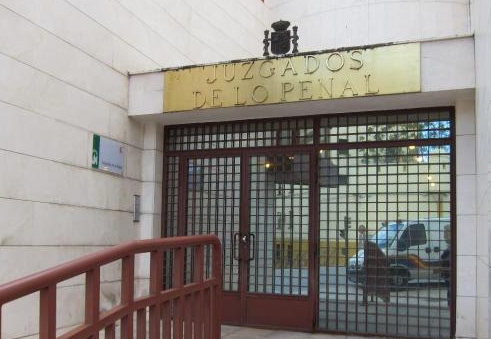 Prisión provisional para el acusado de matar a un comerciante pakistaní