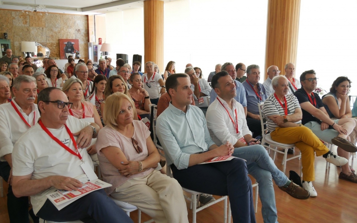  Latorre valora la "política con mayúsculas" del PSOE con Linares 
