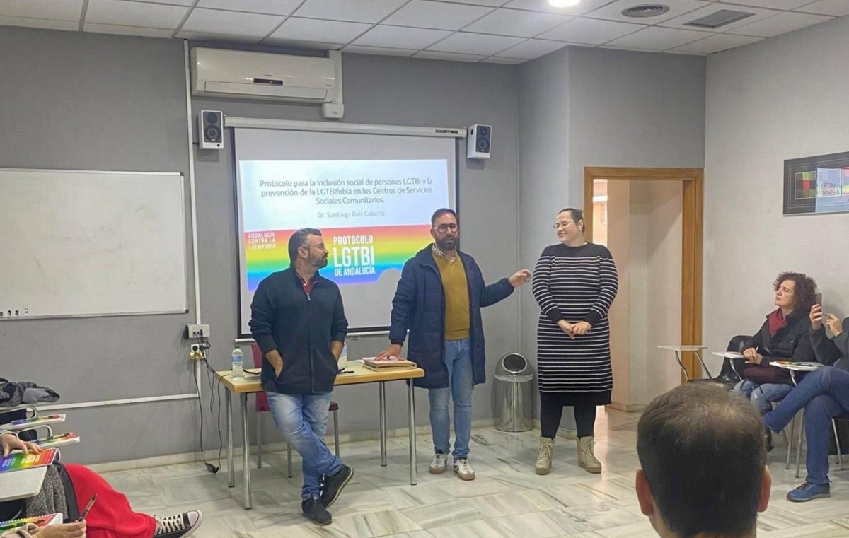 La Junta forma a profesionales contra conductas Lgtbifóbicas