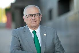Manuel Parras defiende la educación en torno al sector oleícola