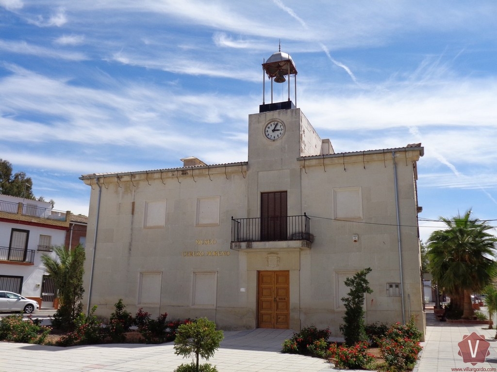  El Museo Cerezo Moreno inaugura la exposición "Villatorres pinta mucho" 