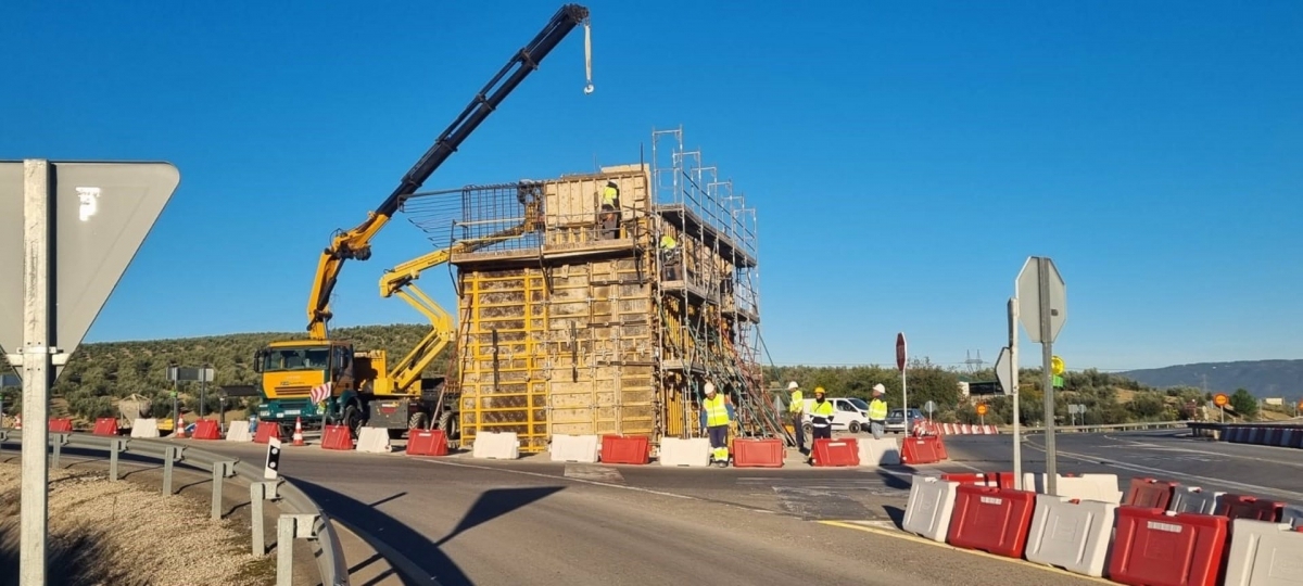  La Junta culmina obras en la A-311 "sin cumplir la promesa de autovía" 