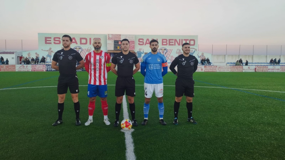  El Atlético Porcuna cae en un festival de goles ante el Alhaurino 