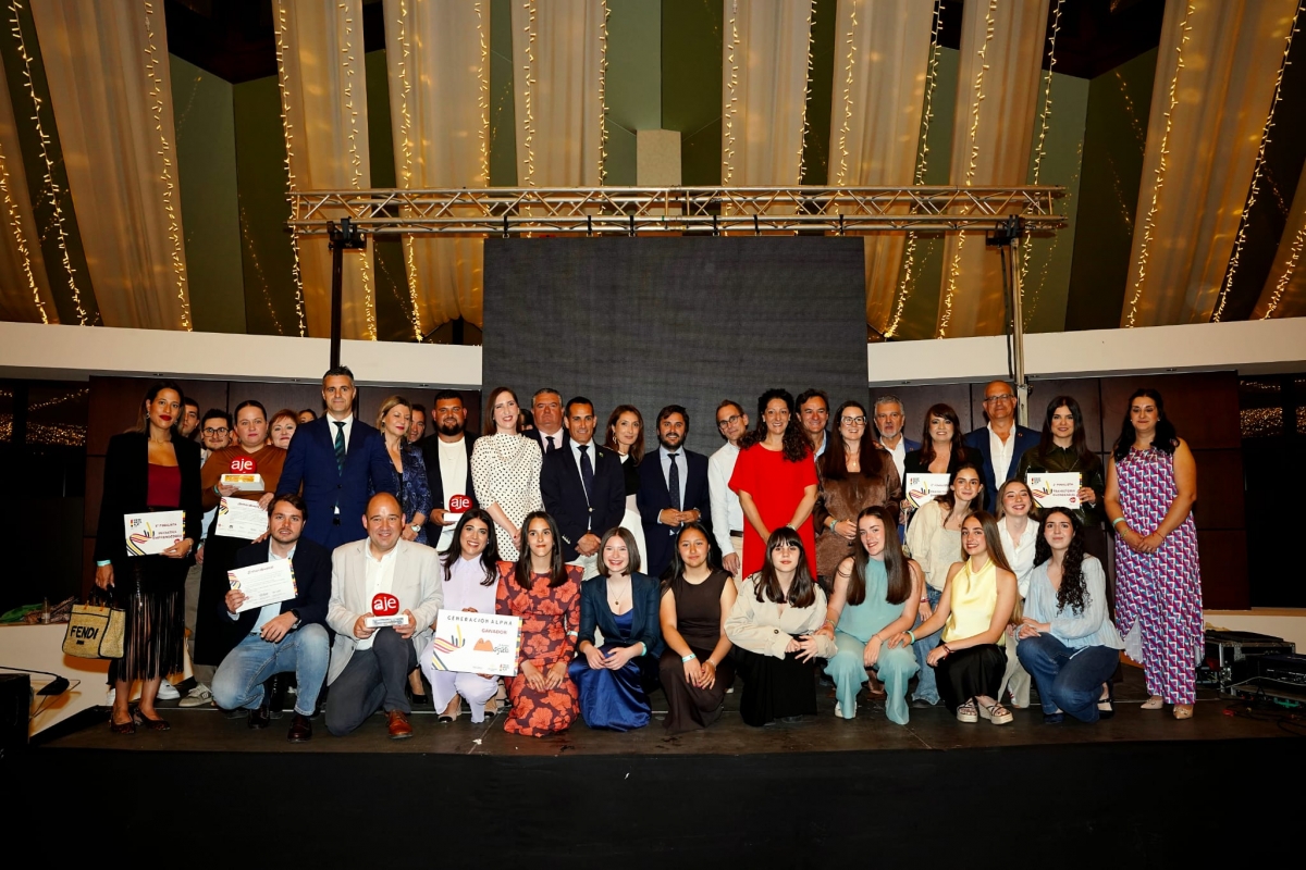  Vida Trashumante, Pekenautas e IES Sierra Mágina, premios AJE 