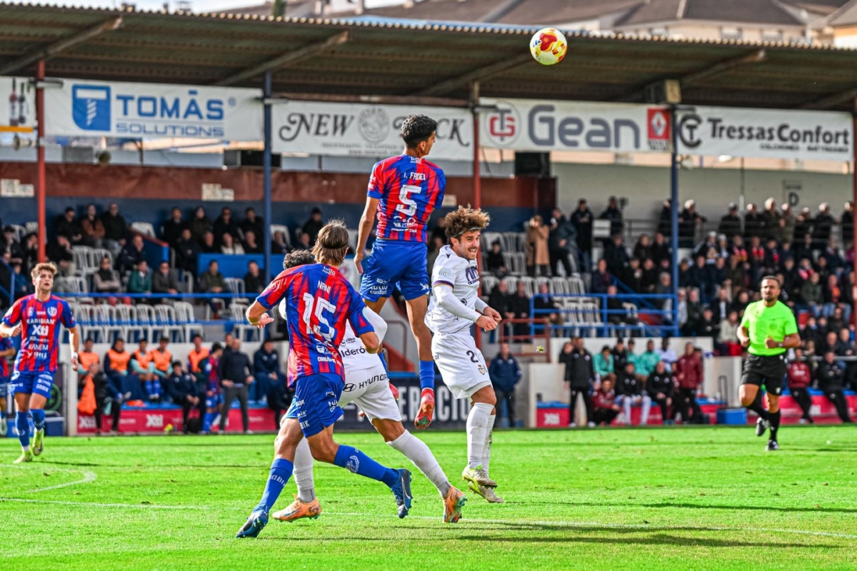  El Real Jaén prolonga su crisis con una derrota ante el Yeclano 