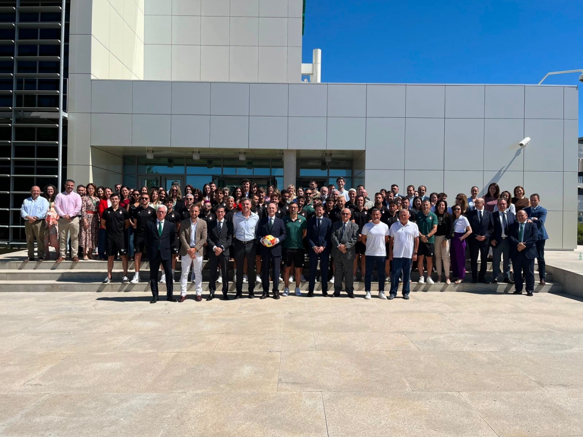  Caja Rural rinde homenaje al Real Jaén por su ascenso 