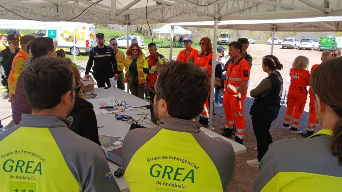  Unos 110 efectivos participan en un simulacro de incendio en Sierra Morena 