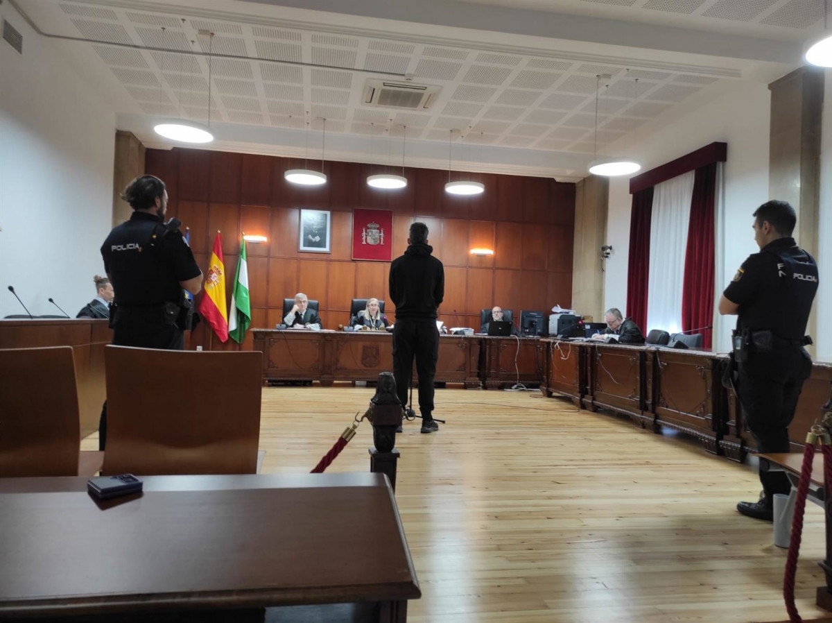 Acepta ocho años de cárcel por corromper a menores en una red social