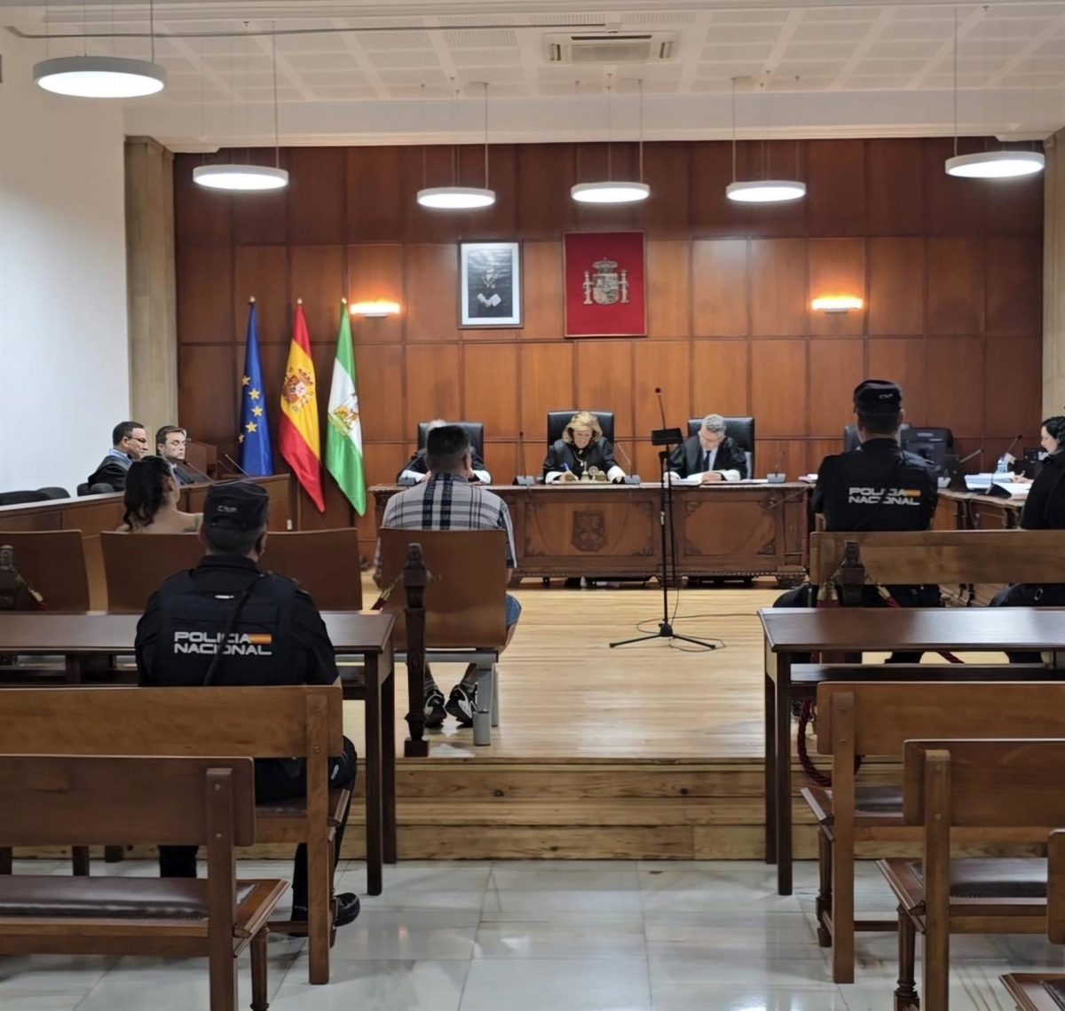  Condenan a una pareja por estafar más de 21.000 euros con llamadas falsas 