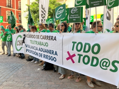  Huelga entre los trabajadores de Hacienda que exigen mejores condiciones 