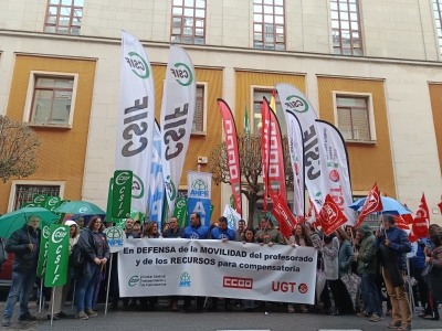  Sindicatos se movilizan por la movilidad del profesorado 