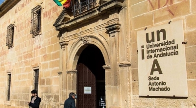  La UNIA analiza el futuro del olivar tradicional y la maestría en el ruedo 