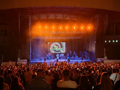  Los Jakis llenan La Alameda en su primer concierto en la capital 