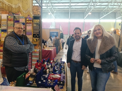  Inaugurado el VI Salón Cofrade 'La Rosa de Oro' en el recinto ferial 