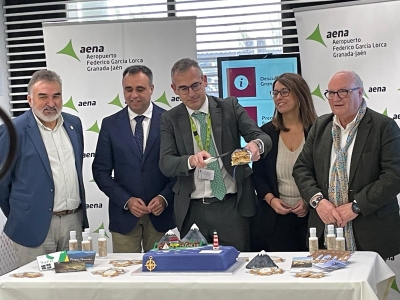  El aeropuerto Granada-Jaén ya tiene conexión con Santander 