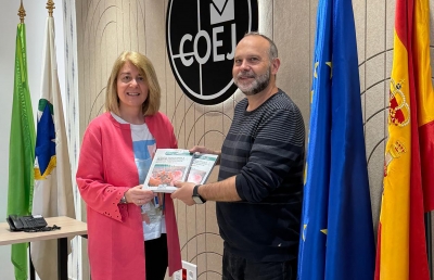  El Colegio de Enfermería entrega manuales a afectados por el temporal 