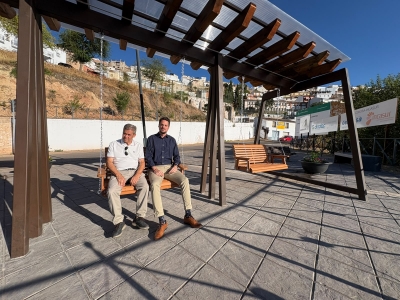  Chiclana de Segura inaugura un mirador-columpio 