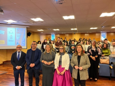  Sanitarios, universitarios y familias se reúnen contra el cáncer infantil 