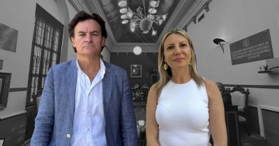  El pleno despide a Agustín González e Isabel Cano como concejales 