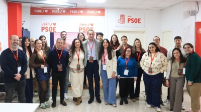  Latorre: "La educación pública andaluza va cuesta abajo y sin frenos" 