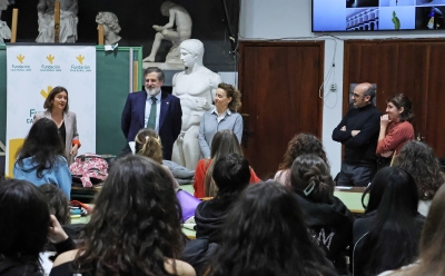  Alegría y Piñero comparten su arte con estudiantes de José Nogué 