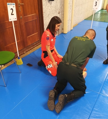  Los guardias civiles de Baeza aprenden reanimación cardiopulmonar 