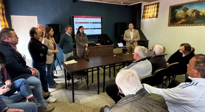  Los vecinos de Valdeastillas conocen el proyecto turístico para su barrio 