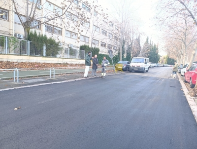  El Ayuntamiento interviene en calles del barrio de Las Fuentezuelas 