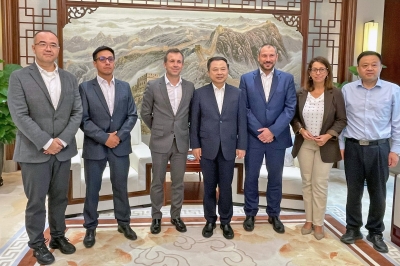  La empresa china de baterías Tianneng prepara su carga en Jaén 