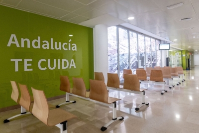  El Hospital Médico Quirúrgico renueva la zona de espera de la planta baja 