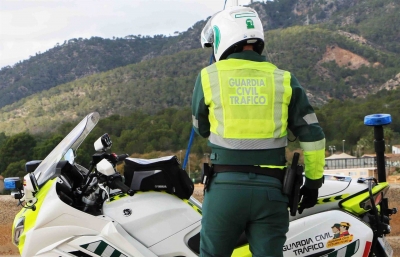  Pillado sin carnet, da positivo en drogas y abandona el coche en la A-44 