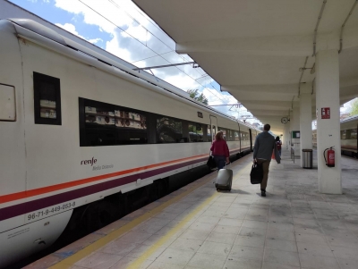  El tren Jaén-Madrid, parado una hora y media en Calancha 