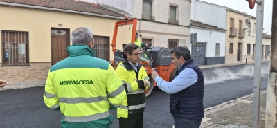  La Junta mejora la travesía de la A-6176 a su paso por Marmolejo 