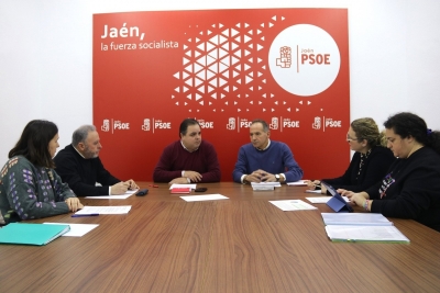  El PSOE califica de "nefasta" la gestión de la Junta con el profesorado 