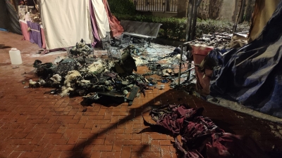  El incendio de un puesto de feriantes ensombrece la Semana Santa de Cazorla 