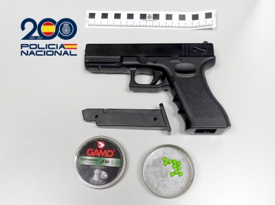  Detenido por disparar desde el coche con una pistola de aire comprimido 