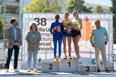  Mohamed Attaoui y Marta Mitjans ganan la milla urbana Manuel Pancorbo 